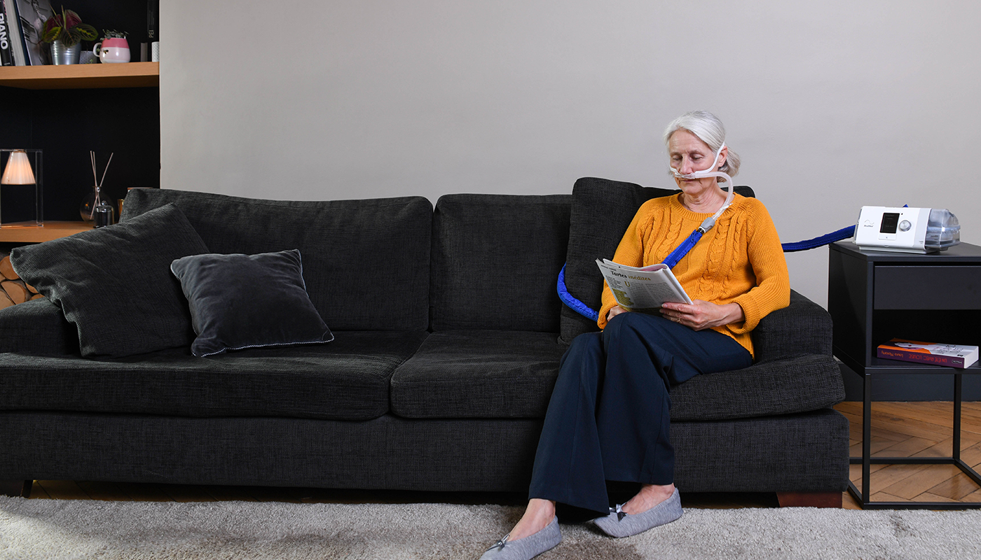 high-flow-therapy-copd-patient-home-lumis-hft-DESKTOP (1)