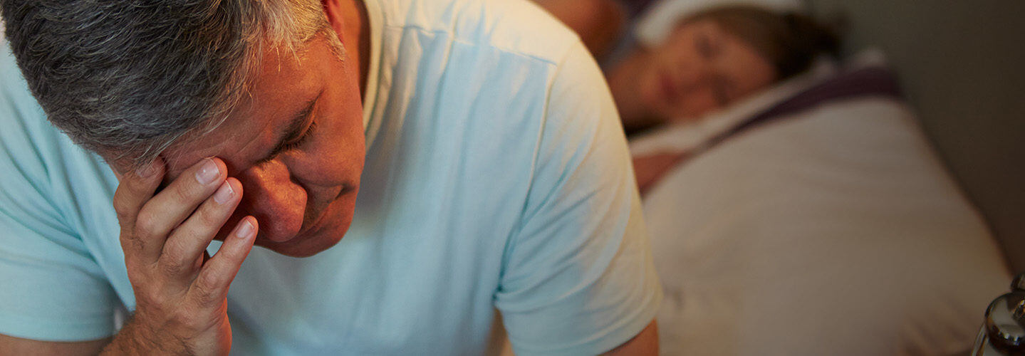 what-are-the-symptoms-of-sleep-apnoea-resmed-1440x700-e1567425247133